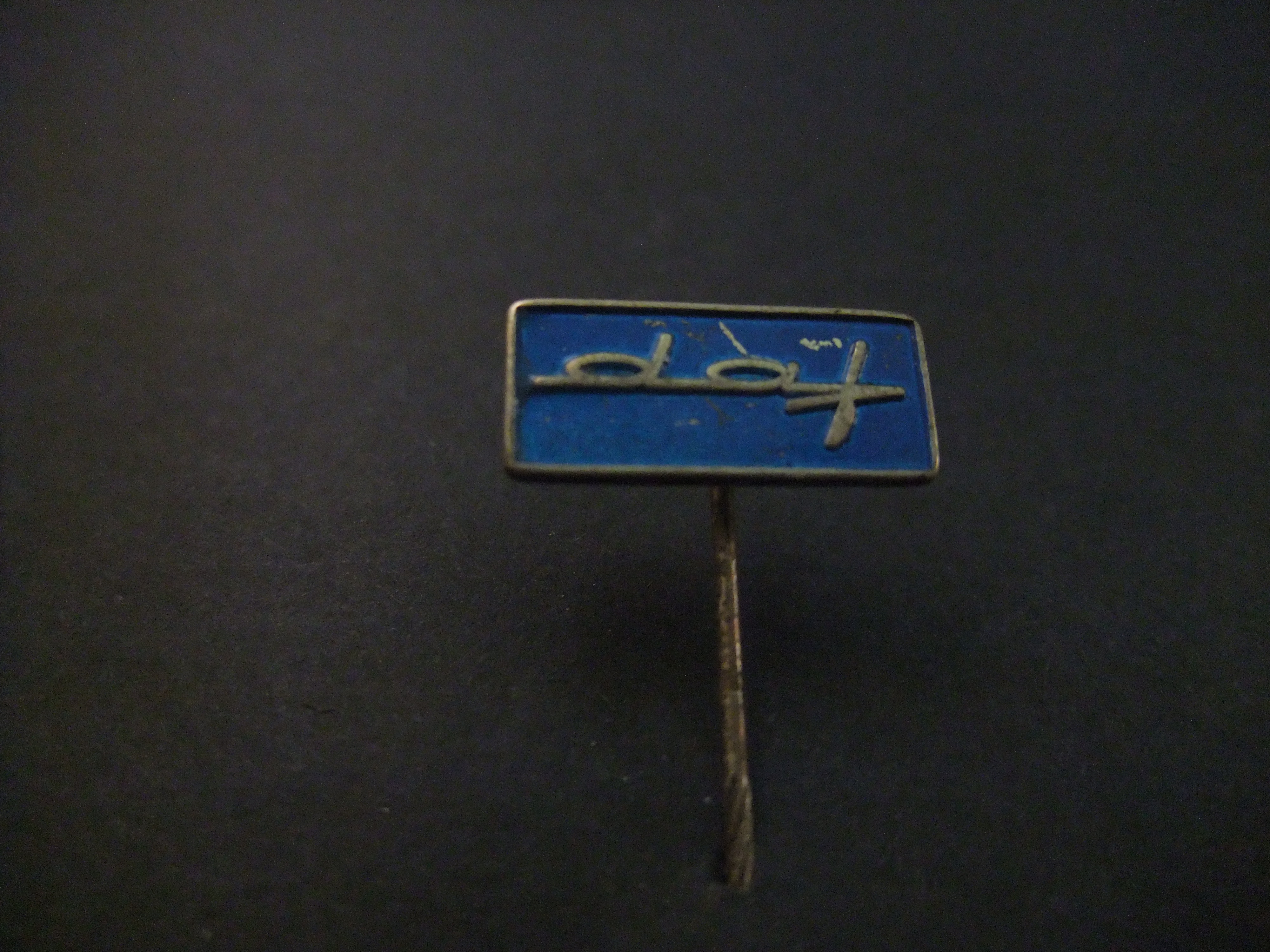 DAF (Van Doorne Automobiel Fabriek) logo blauw (langwerpig)